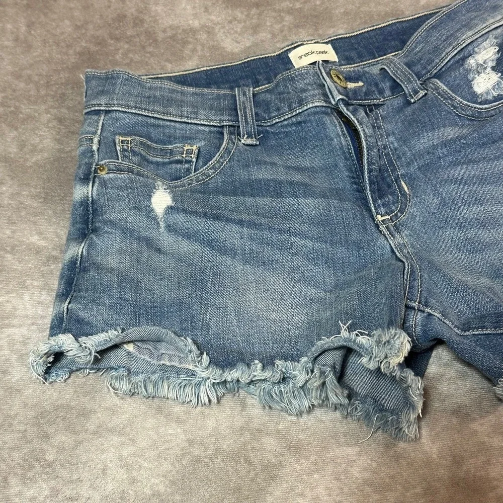 Sneak Peek Denim Shorts Womens Size S Blue Mid Rise Distressed Cut Off Frayed - Picture 3 of 7